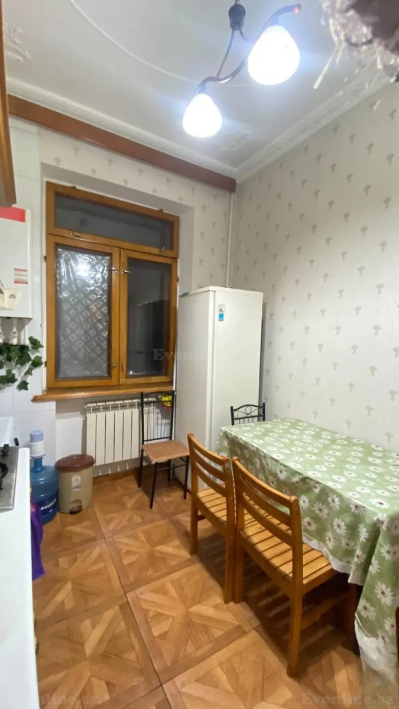 Kirayə verilir 2 otaqlı Mənzil Köhnə tikili 60 m² Bakı, Nəsimi r., 28 May m — Mənzil, Bakı