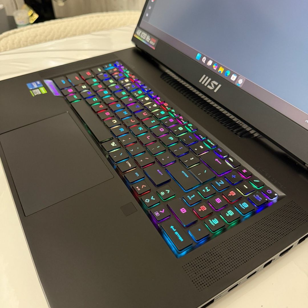 Msı Titan GT77 - RTX 3070 Ti, 4K 120Hz, 32GB RAM — Noutbuklar, Bakı (11)