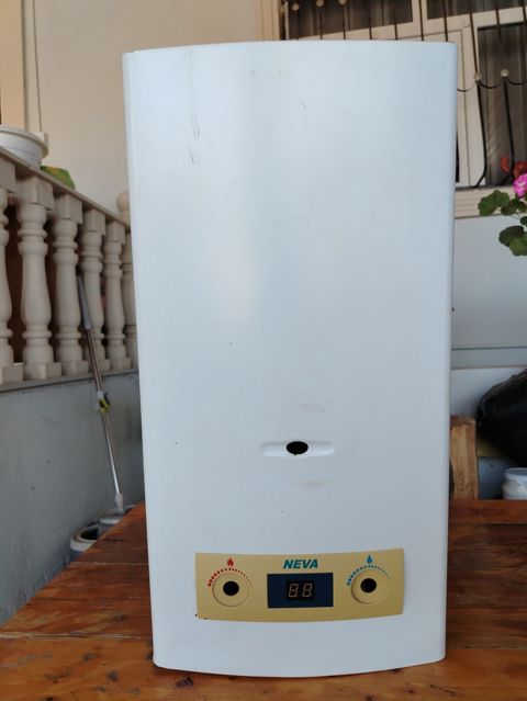 Neva 4511 qazla işləyən axın tipli suqızdırıcı - Model: Neva 4511 — Xırdalan