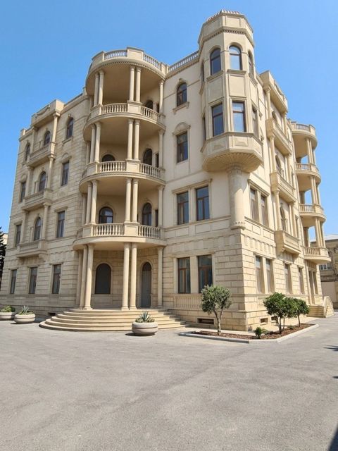 Satılır obyekt 5000 m² — Bakı