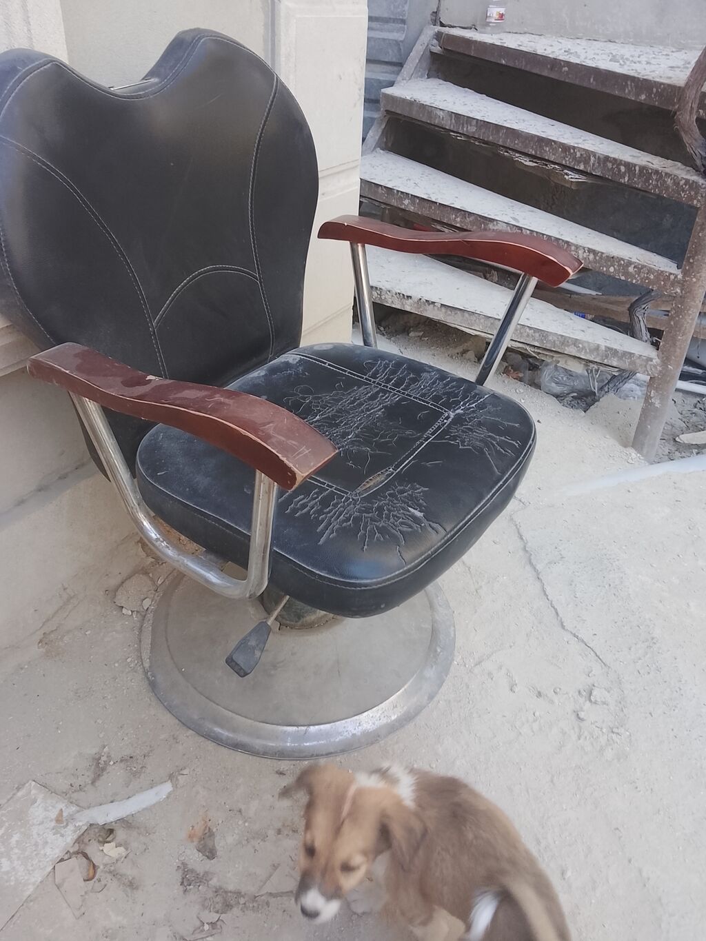 Bərbər/kosmetologiya kreslosu - Model: hidravlik fırlanan bərbər — Kreslo, Bakı (2)