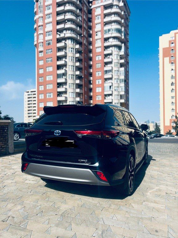 Toyota Highlander, 2.5 L, 1.6 kWh, 2022 il, 16 300 km — Avtomobillər, Bakı (2)