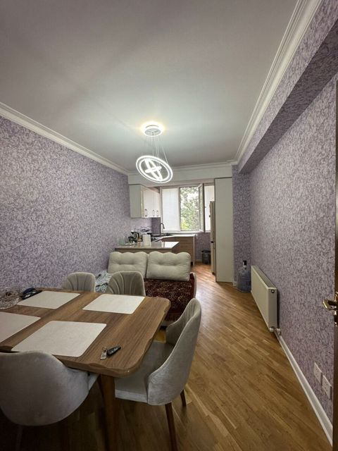 Satılır 2 otaqlı köhnə tikili 50 m² — Bakı