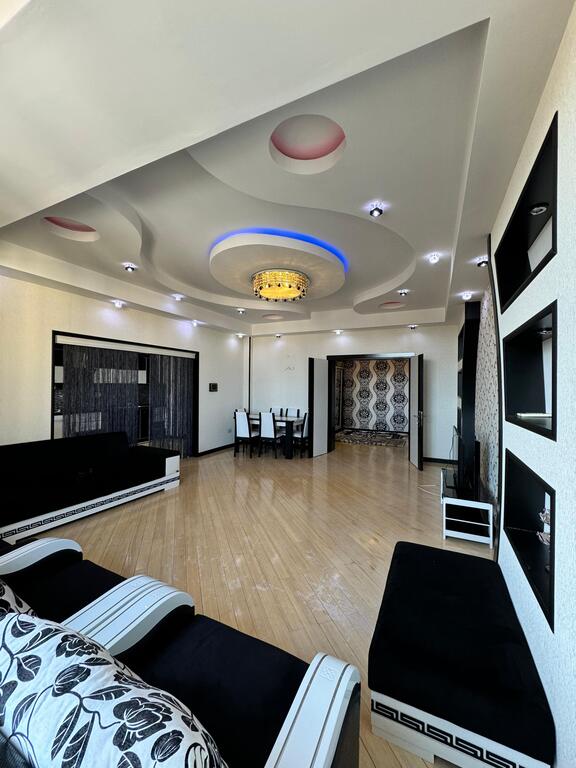 Satılır 3 otaqlı yeni tikili 140 m² — Mənzil, Bakı (2)