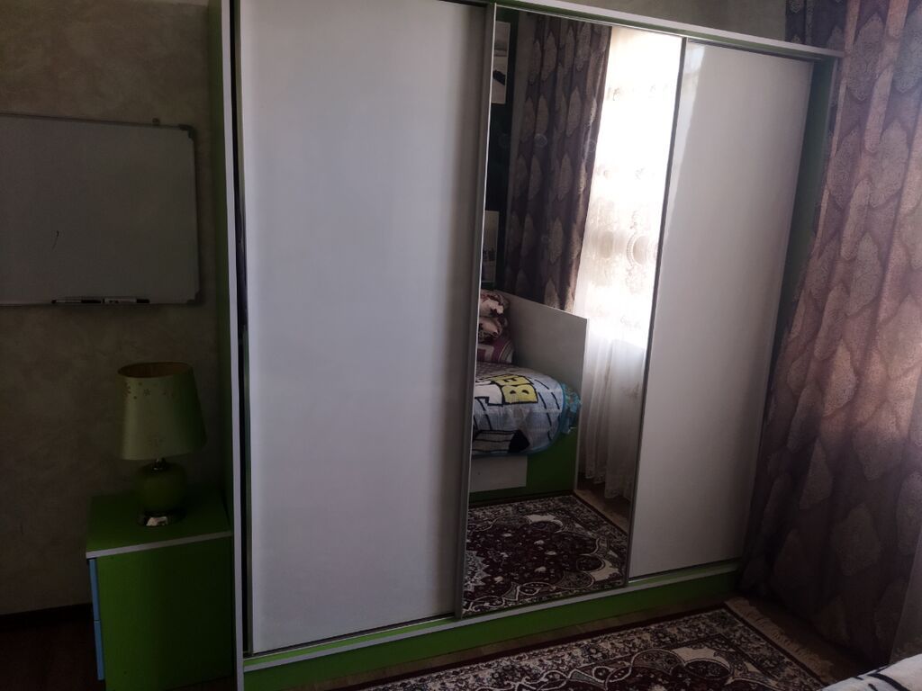 İşlənmiş, 3 qapılı, Güzgülü, Rəngli, Taxta, Kupe, Düz dolab — Şkaflar, Masazır