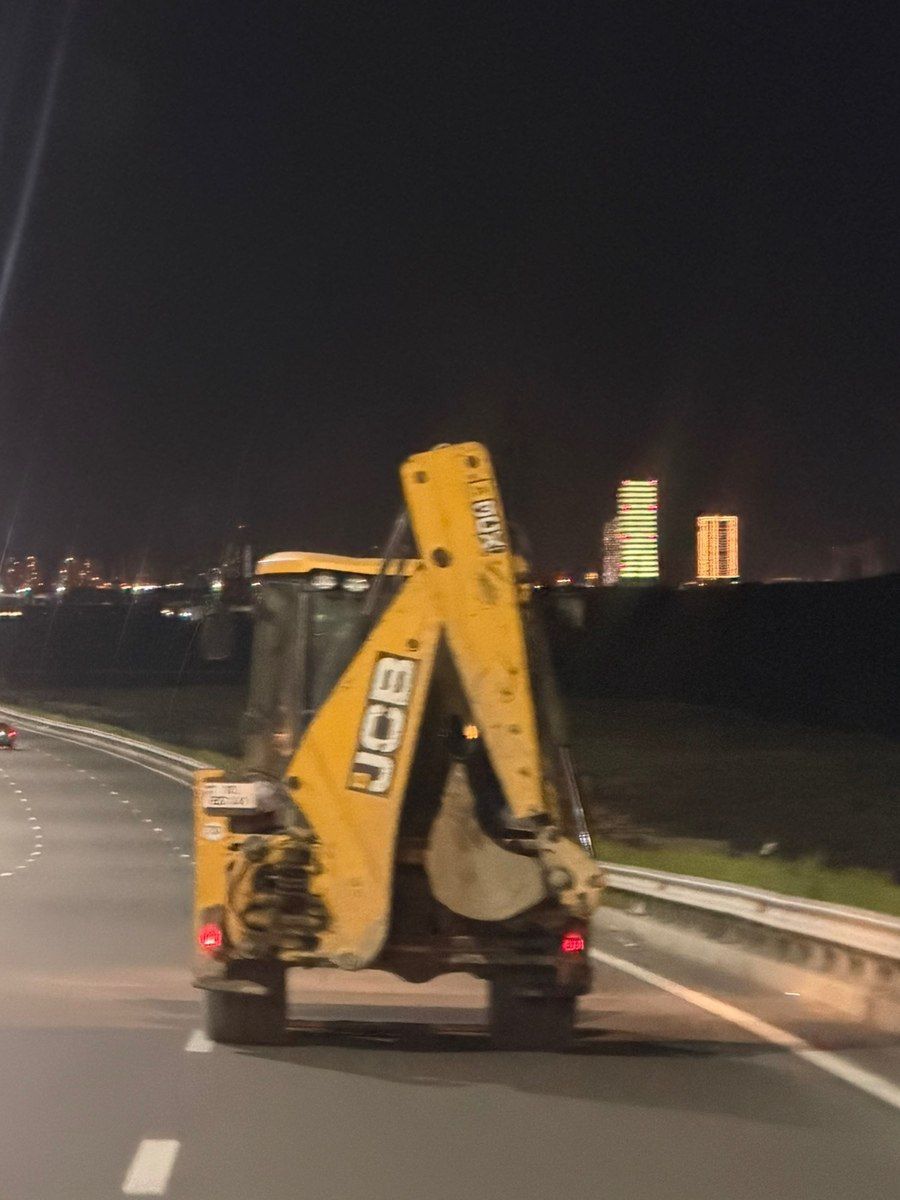 Ekskavator icarəsi — Avtomobil icarəsi, Bakı (2)