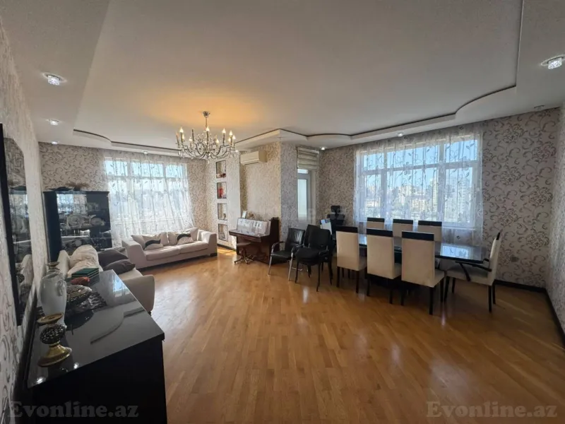 Satılır 3 otaqlı Mənzil Yeni tikili 130 m² Bakı, Yasamal r., Elmlər Akademiyası m — Bakı
