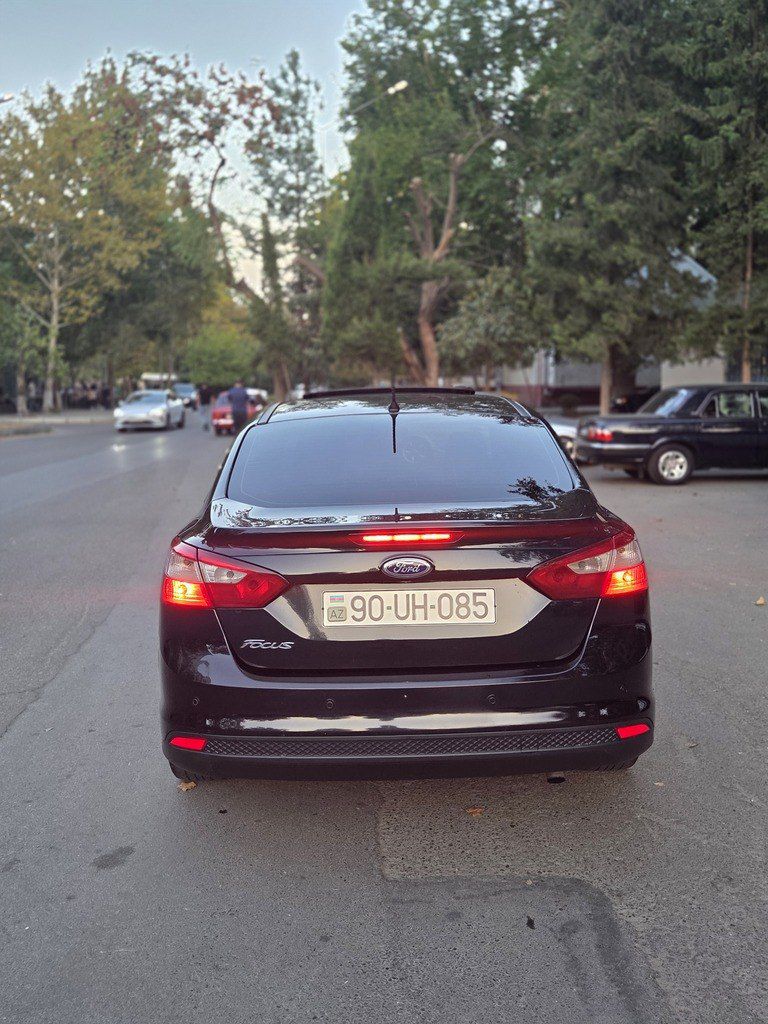 Ford Focus, 1.6 L, 2013 il, 233 000 km 90-UH-085 — Avtomobillər, Bakı (10)