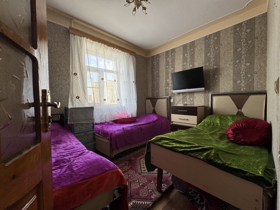 Satılır 4 otaqlı köhnə tikili 100 m² — Mənzil, Bakı (11)