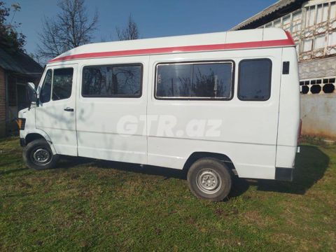 Mercedes 208 D 2.3 L, 1993, 350 000 km — Balakən