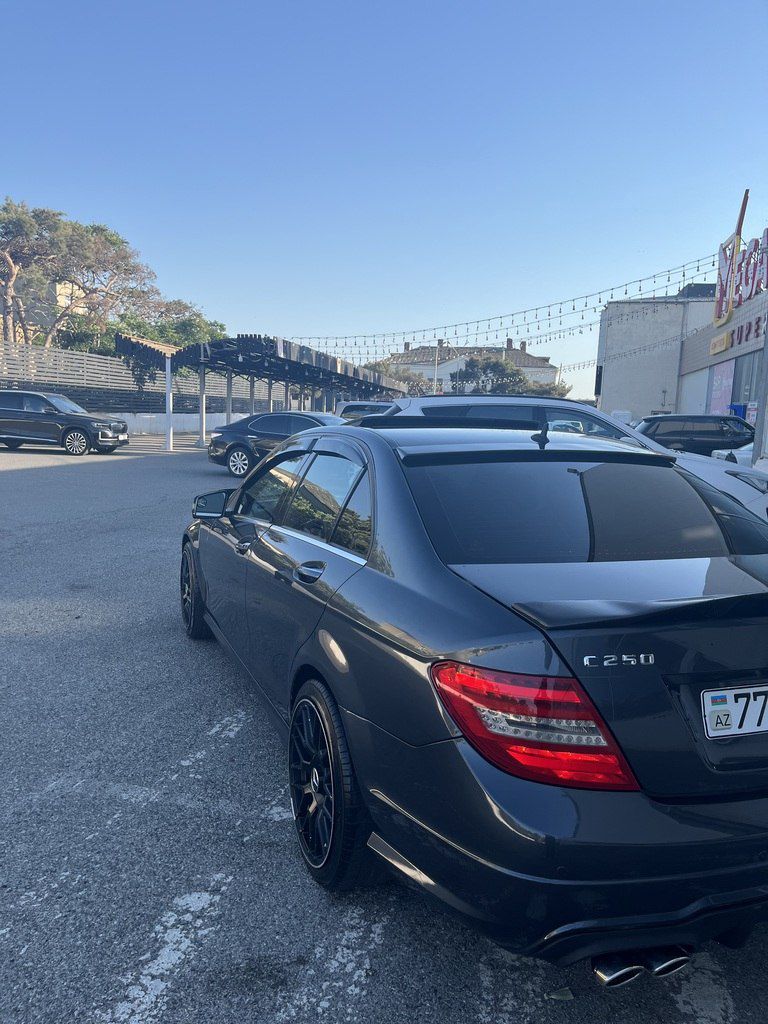 Mercedes C 250, 1.8 L, 2013 il, 260 000 km 77-PT-897 — Avtomobillər, Bakı (4)
