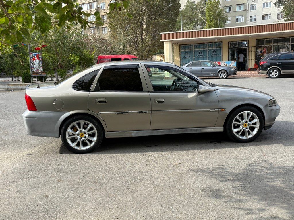 Opel Vectra, 2.0 L, 1999 il, 330 000 km 99-NR-194 — Avtomobillər, Bakı (4)