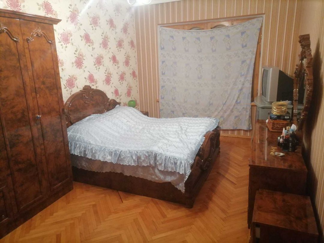 Satılır 4 otaqlı köhnə tikili 105 m² — Mənzil, Bakı (2)