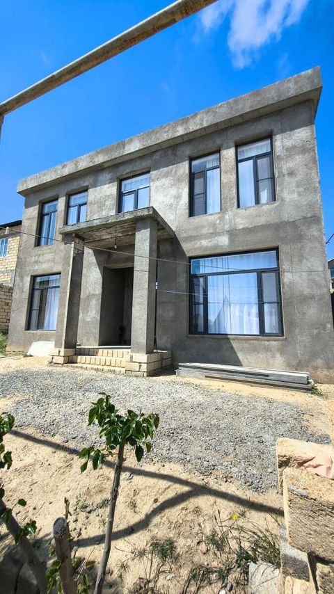 Satılır 4 otaqlı həyət evi/bağ evi 200 m² — Bakı