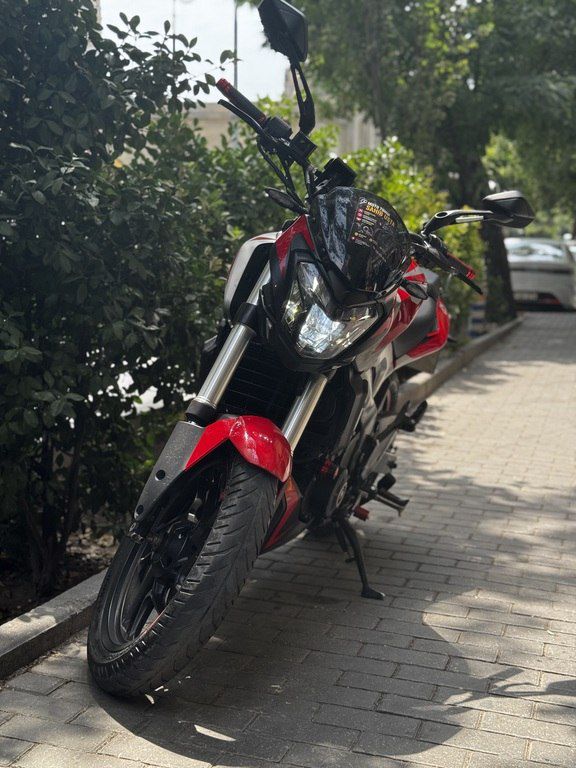 Bajaj Dominar 250, 250 sm3, 2022 il, 27 000 km — Motosikletlər, Bakı (3)