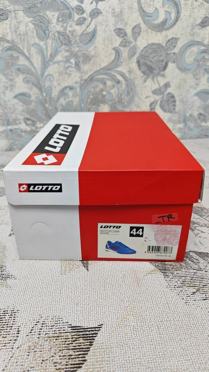 Futbol ayaqqabısı Lotto — Geyim, ayakkabı, aksesuarlar, Bakı (12)