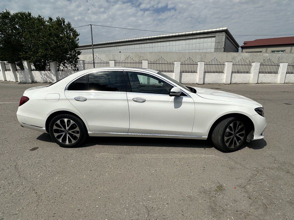 Mercedes E 300, 2.0 L, 2018 il, 170 000 km — Avtomobillər, Bakı (12)