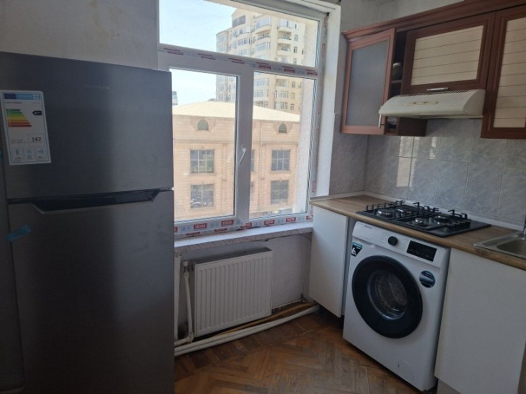 Satılır 2 otaqlı köhnə tikili 60 m² — Mənzil, Bakı (5)