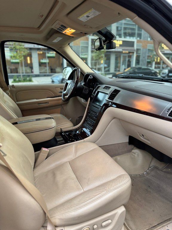 Cadillac Escalade, 6.2 L, 2008 il, 111 215 km — Avtomobillər, Bakı (7)