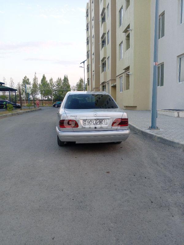 Mercedes E 220 2.2 L, 1998, 453 123 km — Avtomobillər, Yevlax (4)
