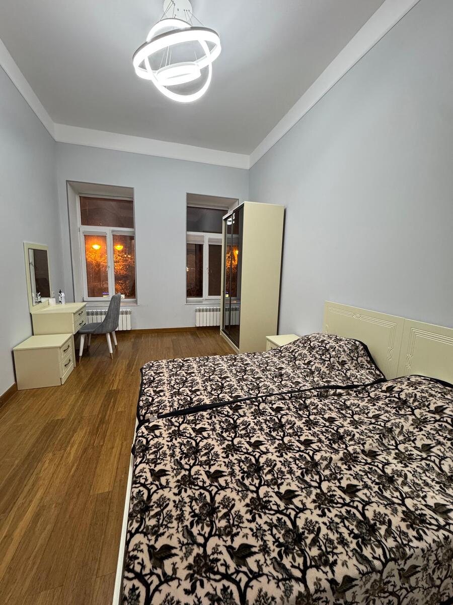 İcarəyə verilir 2 otaqlı köhnə tikili 90 m² — Mənzil, Bakı (3)