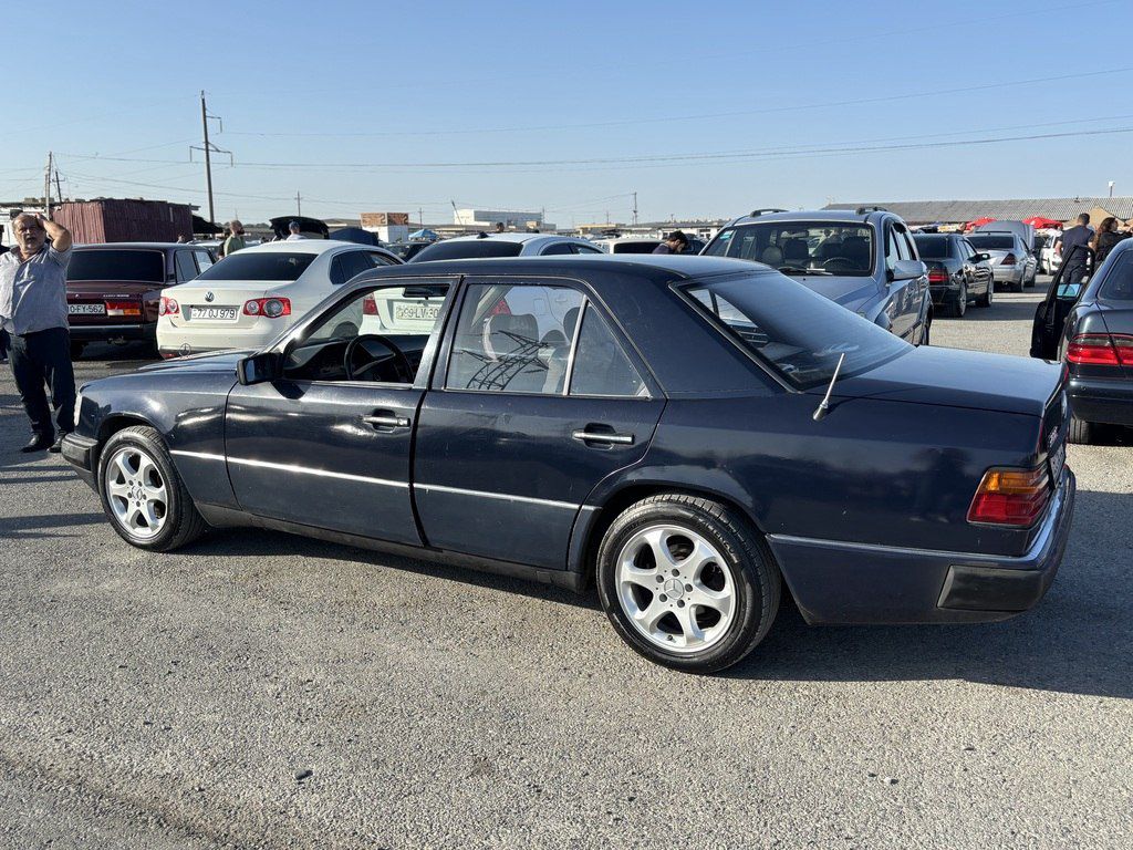 Mercedes 200 E, 2.0 L, 1991 il, 429 311 km 90-BL-629 — Avtomobillər, Bakı (4)