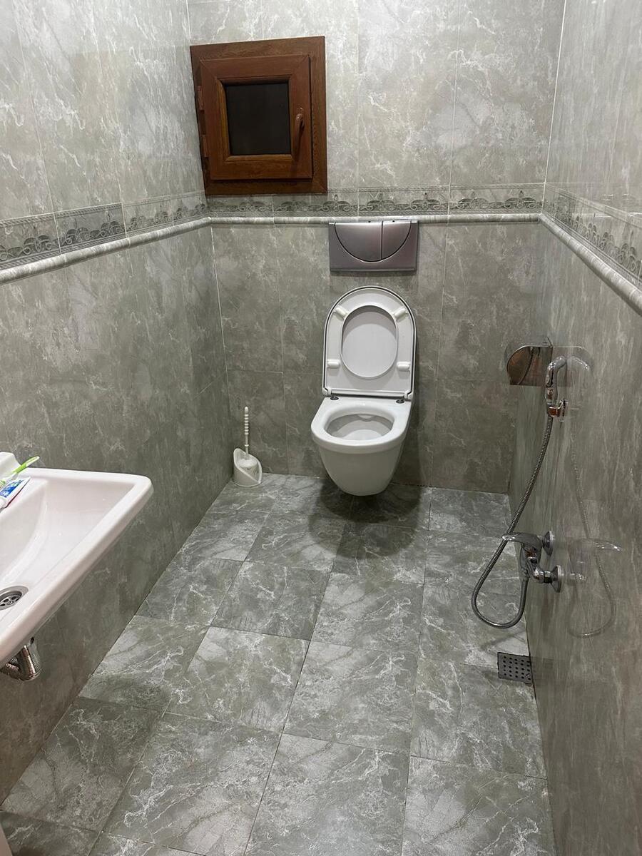 İcarəyə verilir 3 otaqlı yeni tikili 135 m² — Mənzil, Bakı (11)