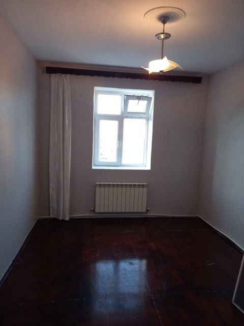 Satılır 3 otaqlı köhnə tikili 65 m² — Bakı
