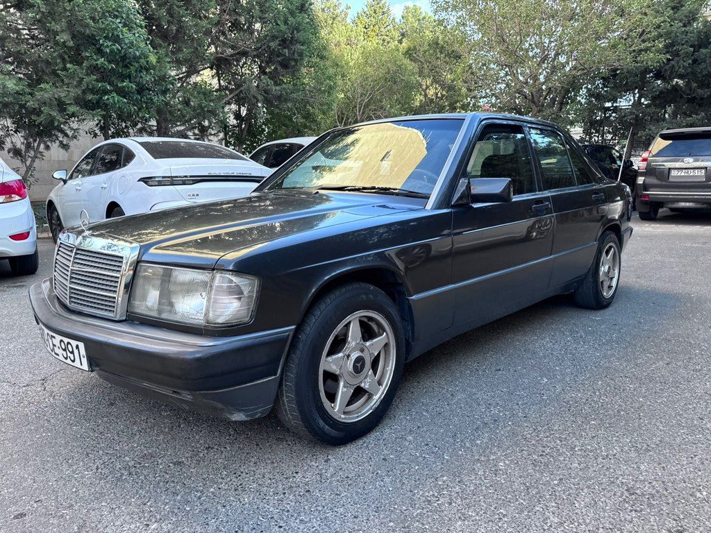 Mercedes 190, 2.0 L, 1991 il, 303 563 km 90-CE-991 — Avtomobillər, Bakı (3)