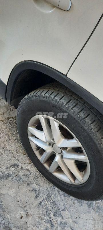 Volkswagen Tiguan 0.2 L, 2010, 269 900 km — Avtomobillər, Samux (5)