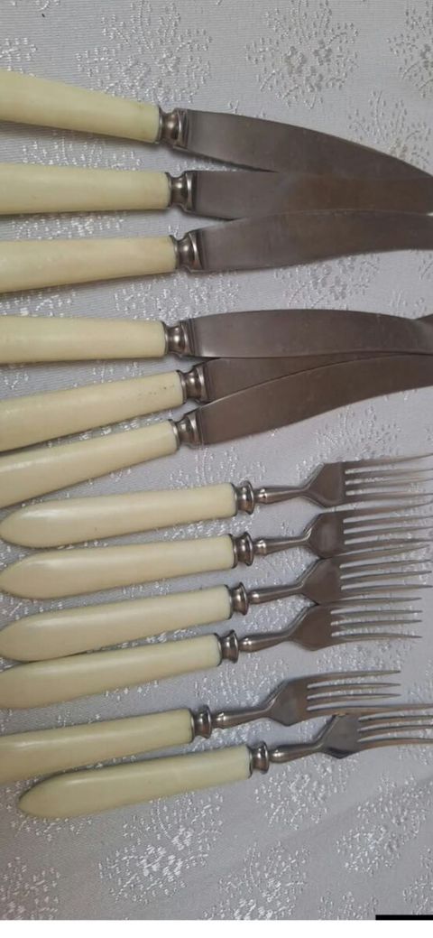 Qaşıq və çəngəl dəsti — Tableware and kitchen accessories
