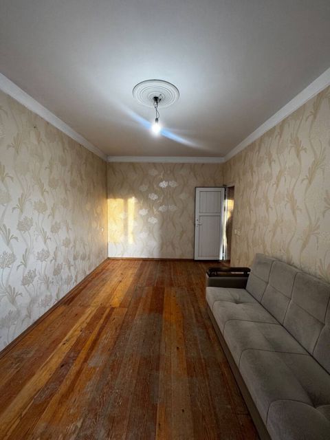 Satılır 1 otaqlı köhnə tikili 45 m² — Bakı