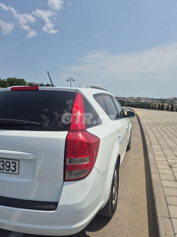 Kia Ceed SW 1.6 L, 2011, 410 000 km — Avtomobillər, Bakı (2)