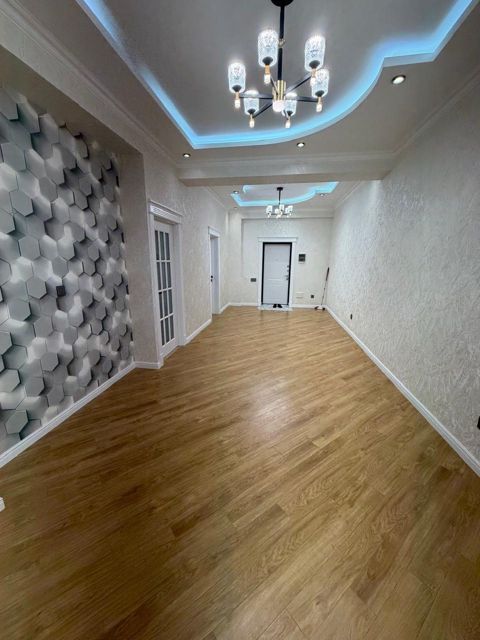 Satılır 3 otaqlı yeni tikili 130 m² — Bakı
