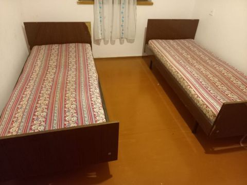 Tek neferlik carpayi *1 ededinin qiymeti 60 azn* Unvan — Digah