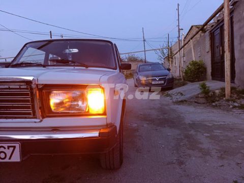 Lada (vaz) 2107 1.6 l, 2001, 225 663 km — Bakı