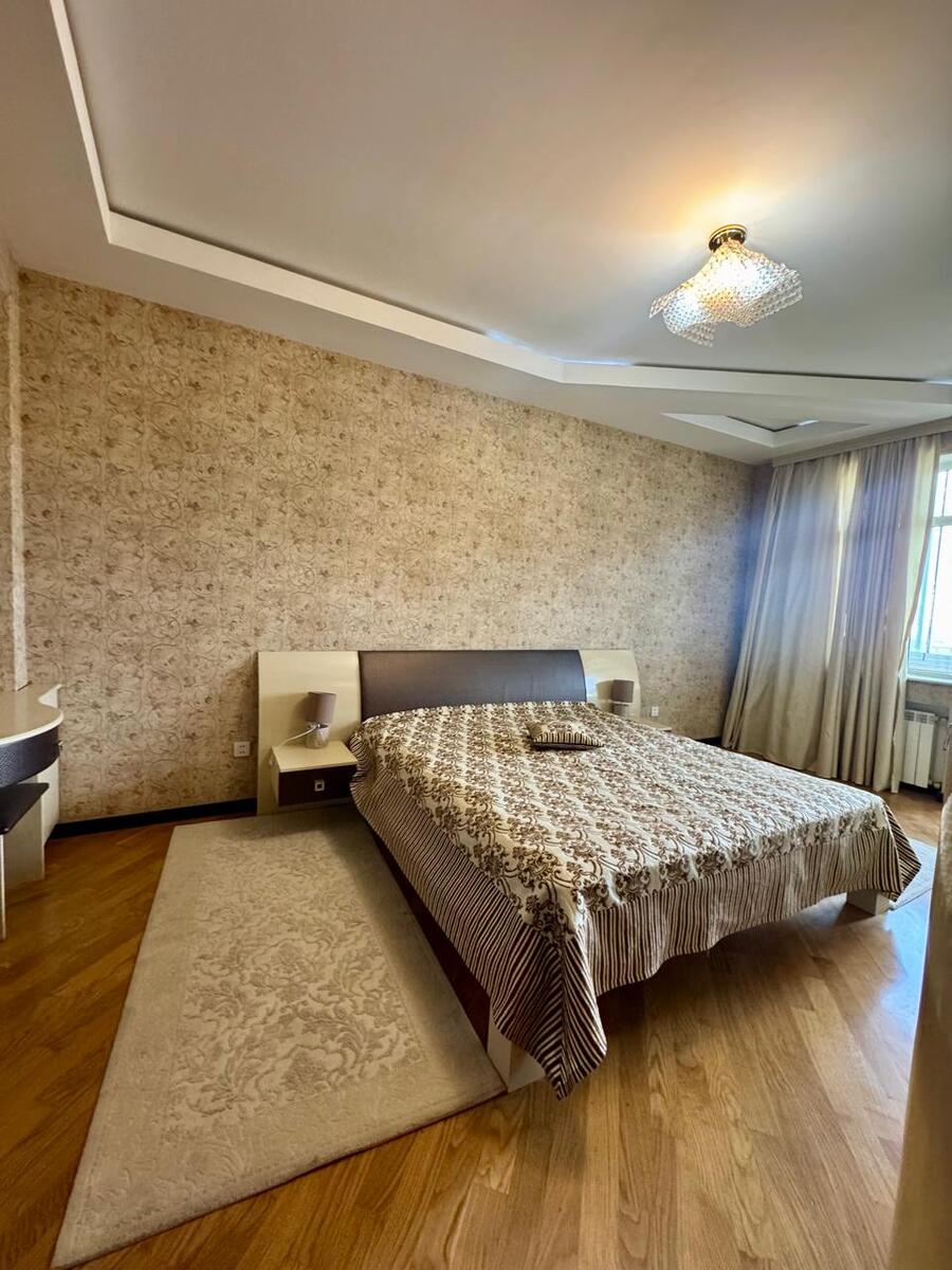 İcarəyə verilir 4 otaqlı yeni tikili 200 m² — Mənzil, Bakı (2)