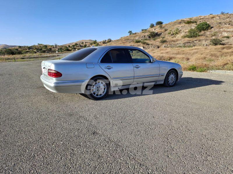 Mercedes E 270 2.5 L, 2000, 487 453 km — Avtomobillər, Cəbrayıl (7)