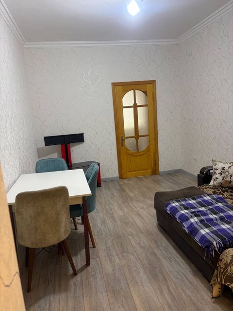 İcarəyə verilir 2 otaqlı köhnə tikili 38 m² — Bakı
