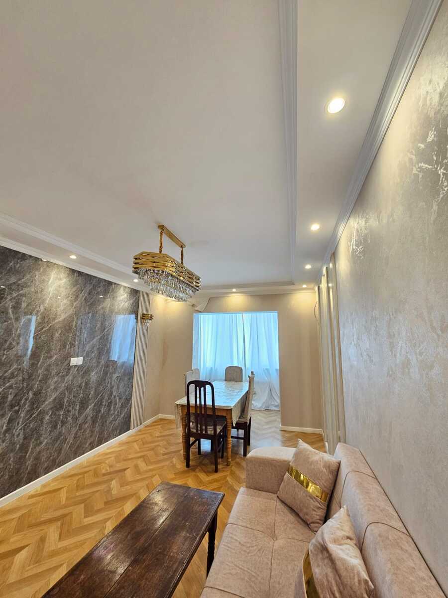 Satılır 4 otaqlı köhnə tikili 120 m² — Mənzil, Bakı (2)