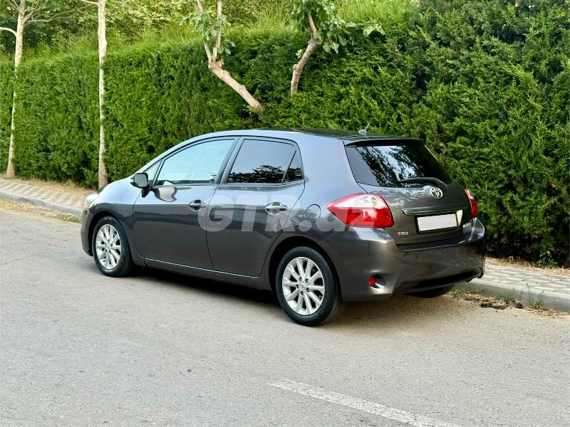 Toyota Auris 1.4 L, 2010, 250 342 km — Avtomobillər, Bakı (3)