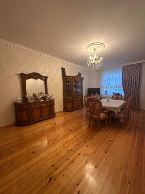 Satılır 9 otaqlı həyət evi/bağ evi 220 m² — Bakı