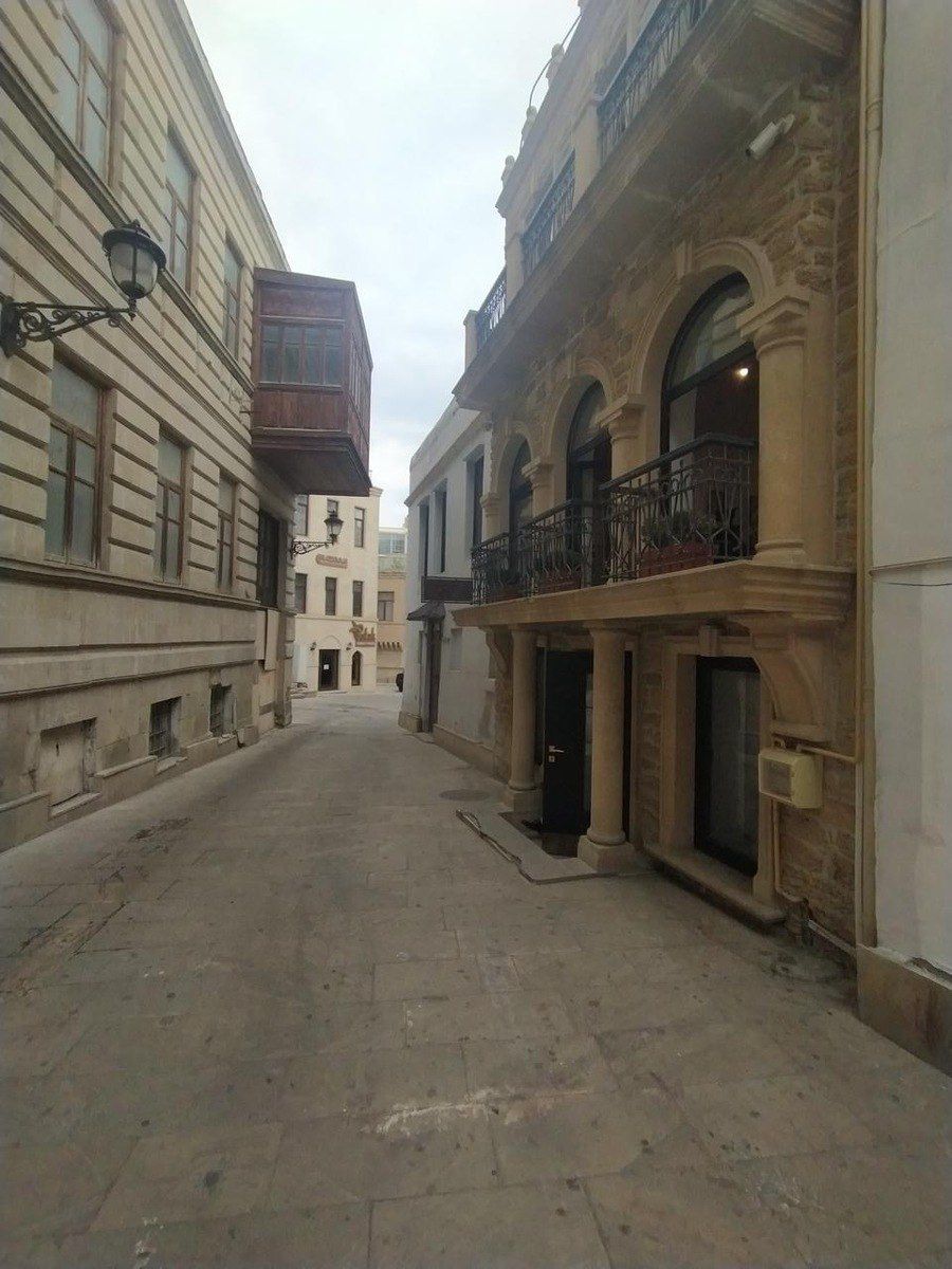 Satılır 6 otaqlı köhnə tikili 180 m² — Mənzil, Bakı (12)