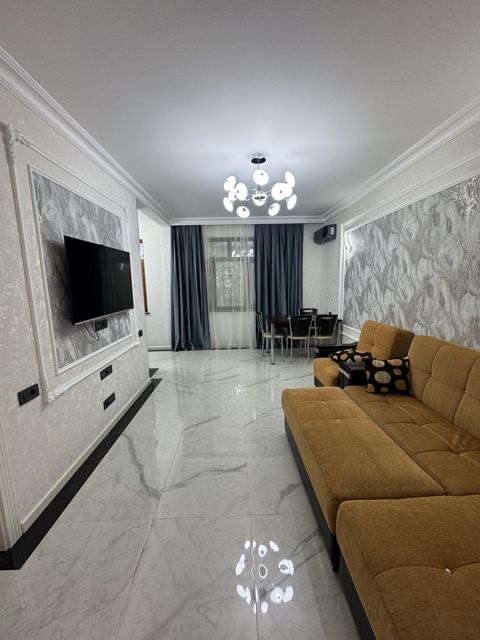 İcarəyə verilir 2 otaqlı köhnə tikili 55 m² — Bakı