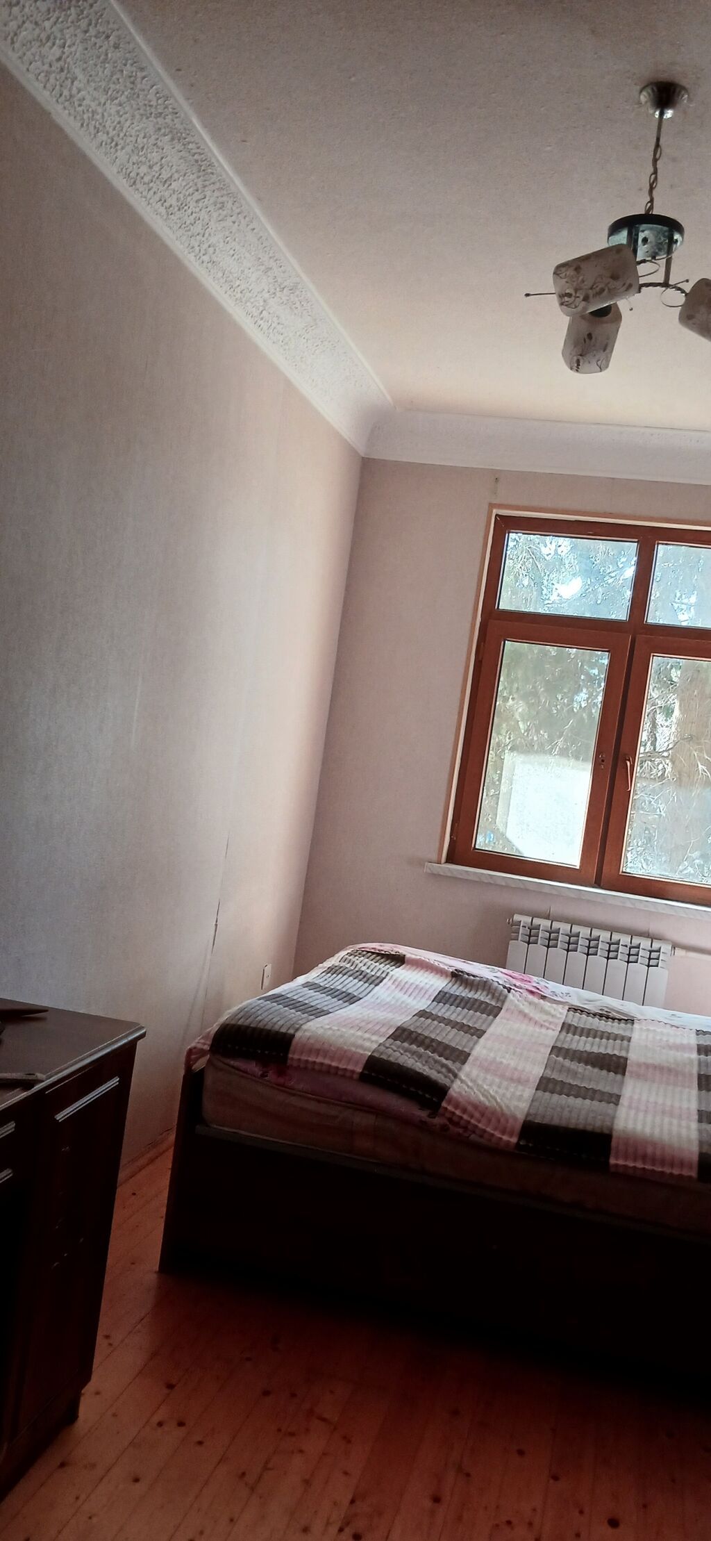 Yataq otağı mebel dəsti - 2 nəfərlik taxta çarpayı (başlıq dekorlu) — Yataq otağı mobilya dəstləri, Bakı (3)