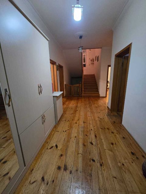 Satılır 6 otaqlı həyət evi/bağ evi 261 m² — Bakı