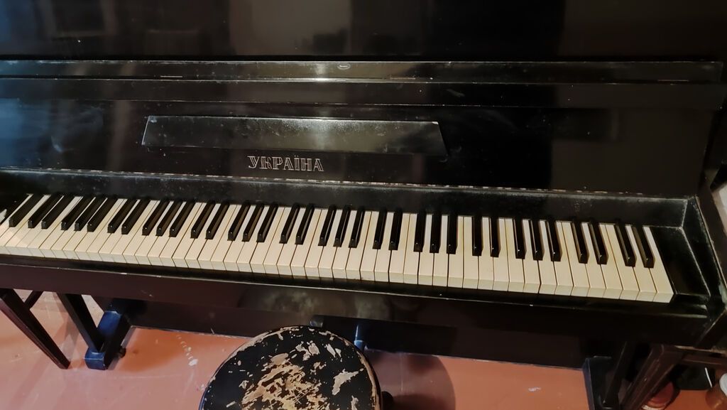 Piano pianino Ukraina işlək vəziyyətdə son qiymətdir qiymət sondur — Pianino və digər klaviş alətləri, Bakı (2)
