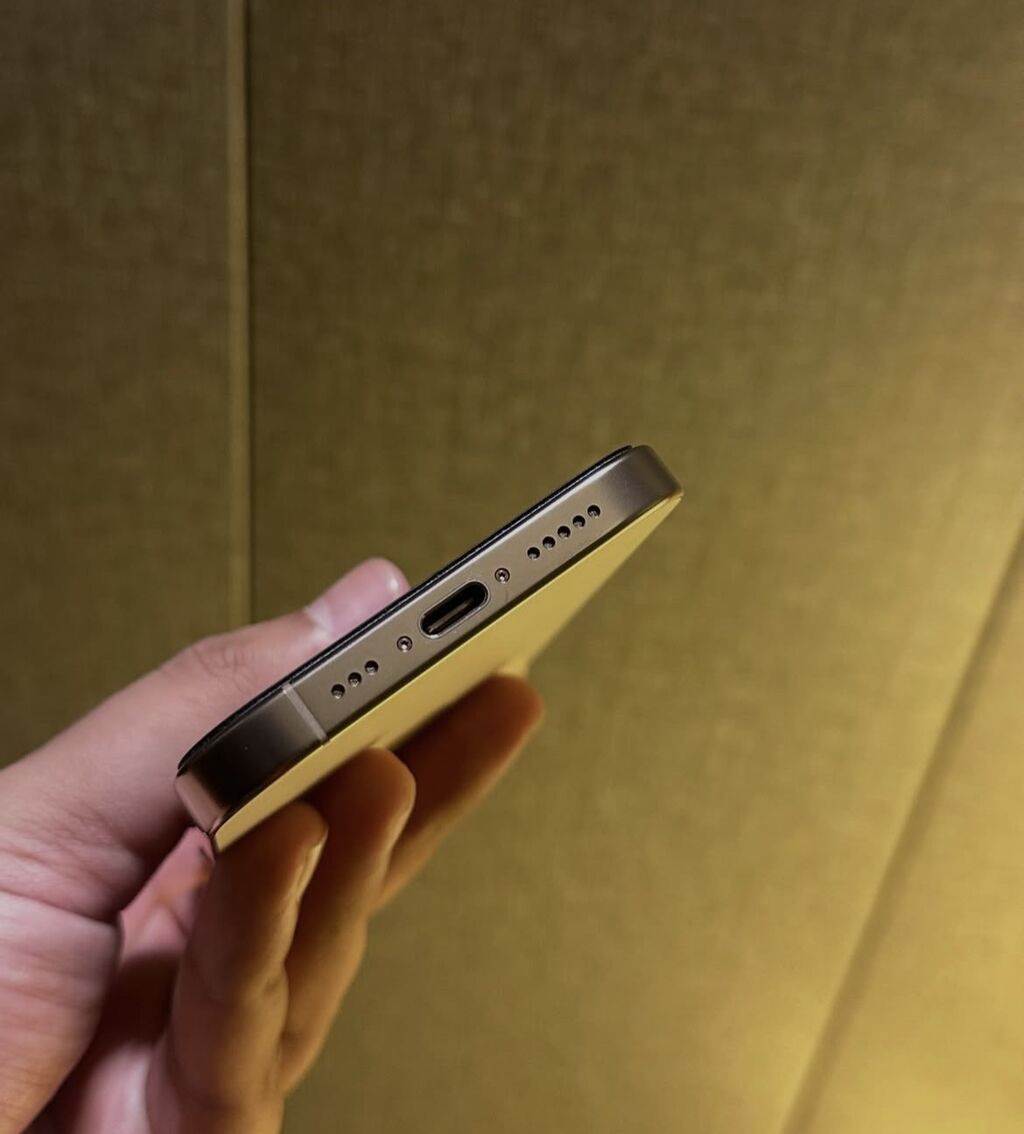 IPhone 16 Pro, 256 GB, White Titanium, Zəmanət, Simsiz şarj, Face ID — Apple iPhone, Bakı (5)