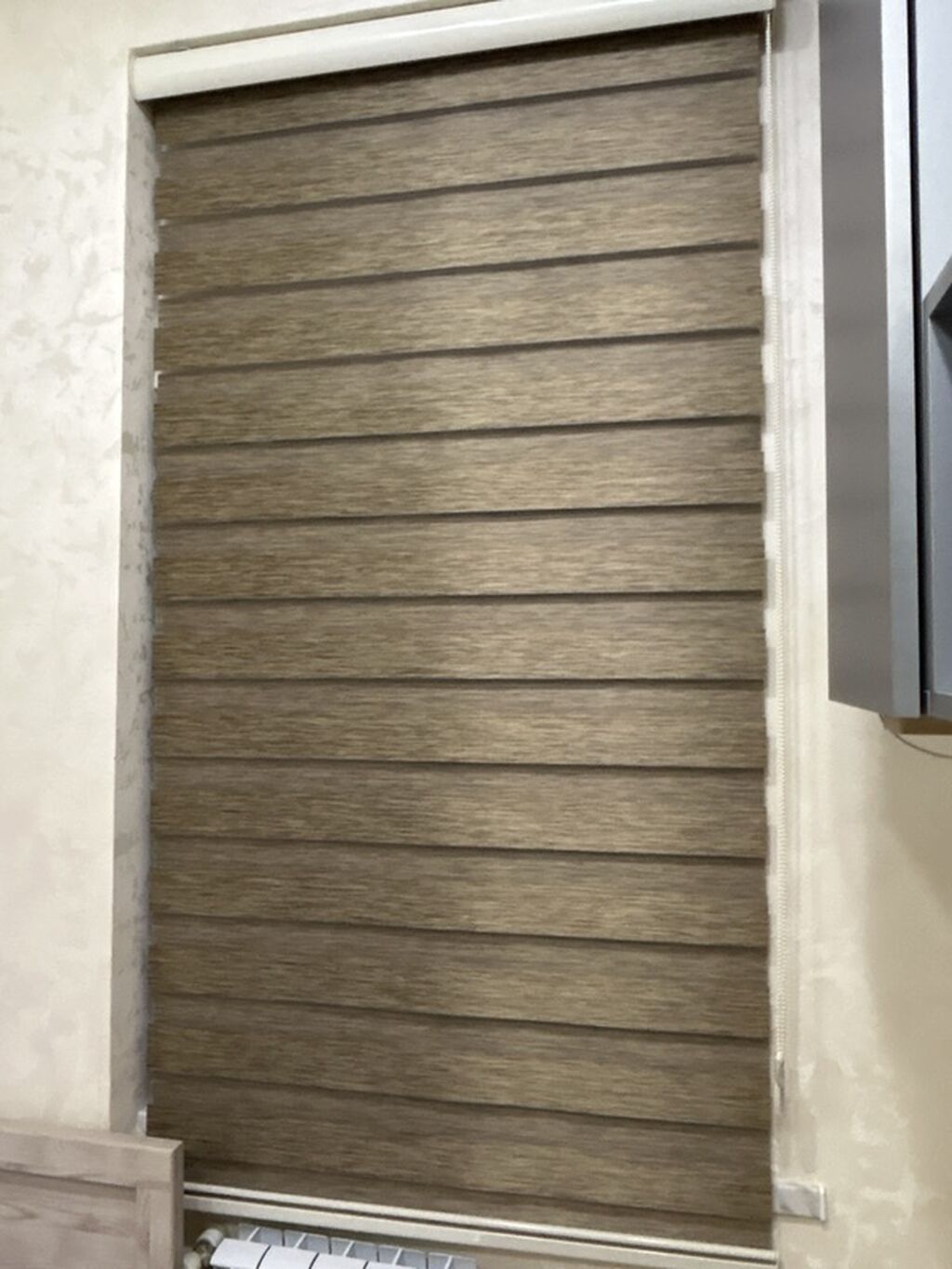 Zebra Jalüz pərdə – taxta teksturalı, bej-qəhvəyi rəng tonunda — Pərdələr, kornişlər, jalüzilər, Xırdalan (2)