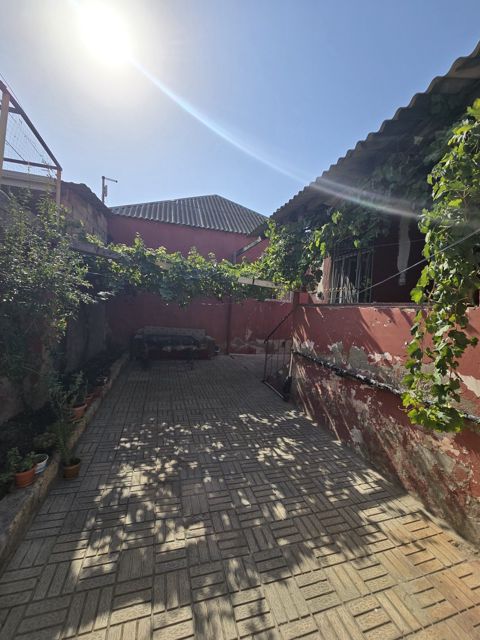 Satılır 3 otaqlı həyət evi/bağ evi 65 m² — Bakı